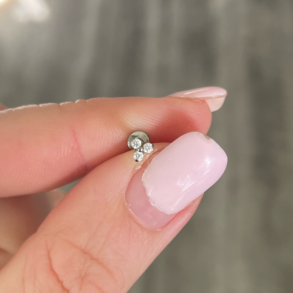 BVLA 14k white gold three stone earring